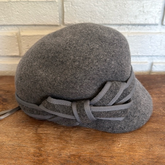 MAJOR WEAR Other - MAJOR WEAR 100% Wool Classic grey bow Hat One-Sz fits adjustable Made in England